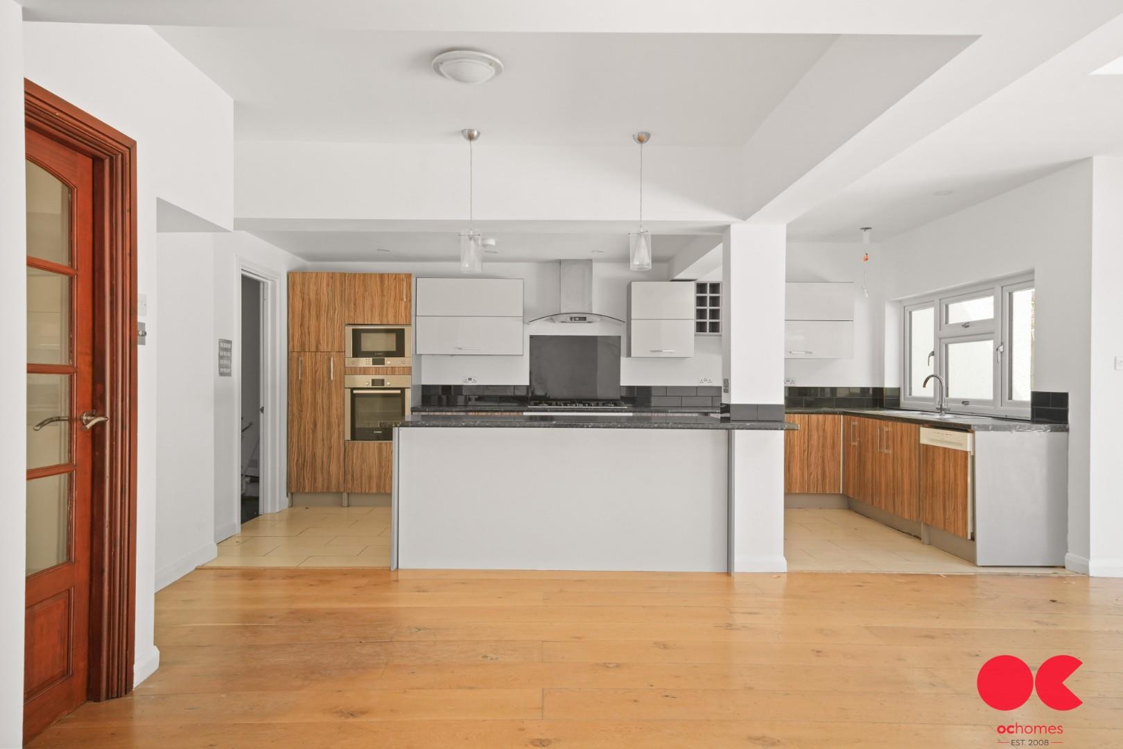 4 bed semi-detached house for sale in Pettits Lane, Romford  - Property Image 20