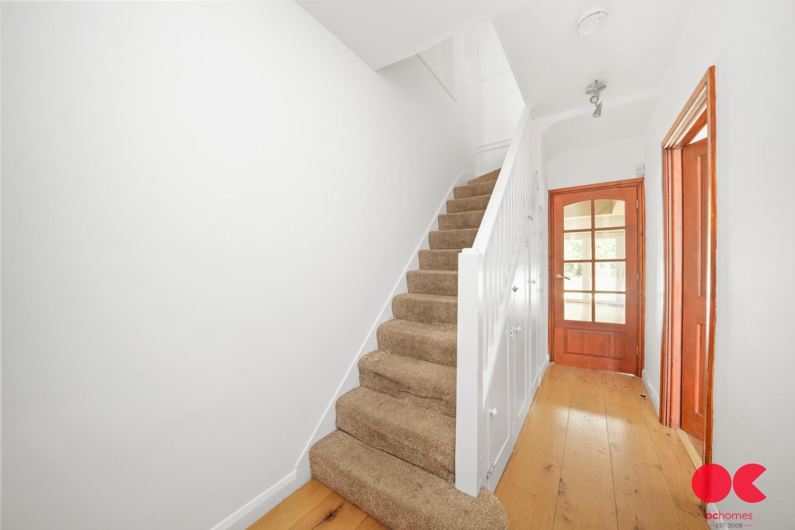 4 bed semi-detached house for sale in Pettits Lane, Romford  - Property Image 7