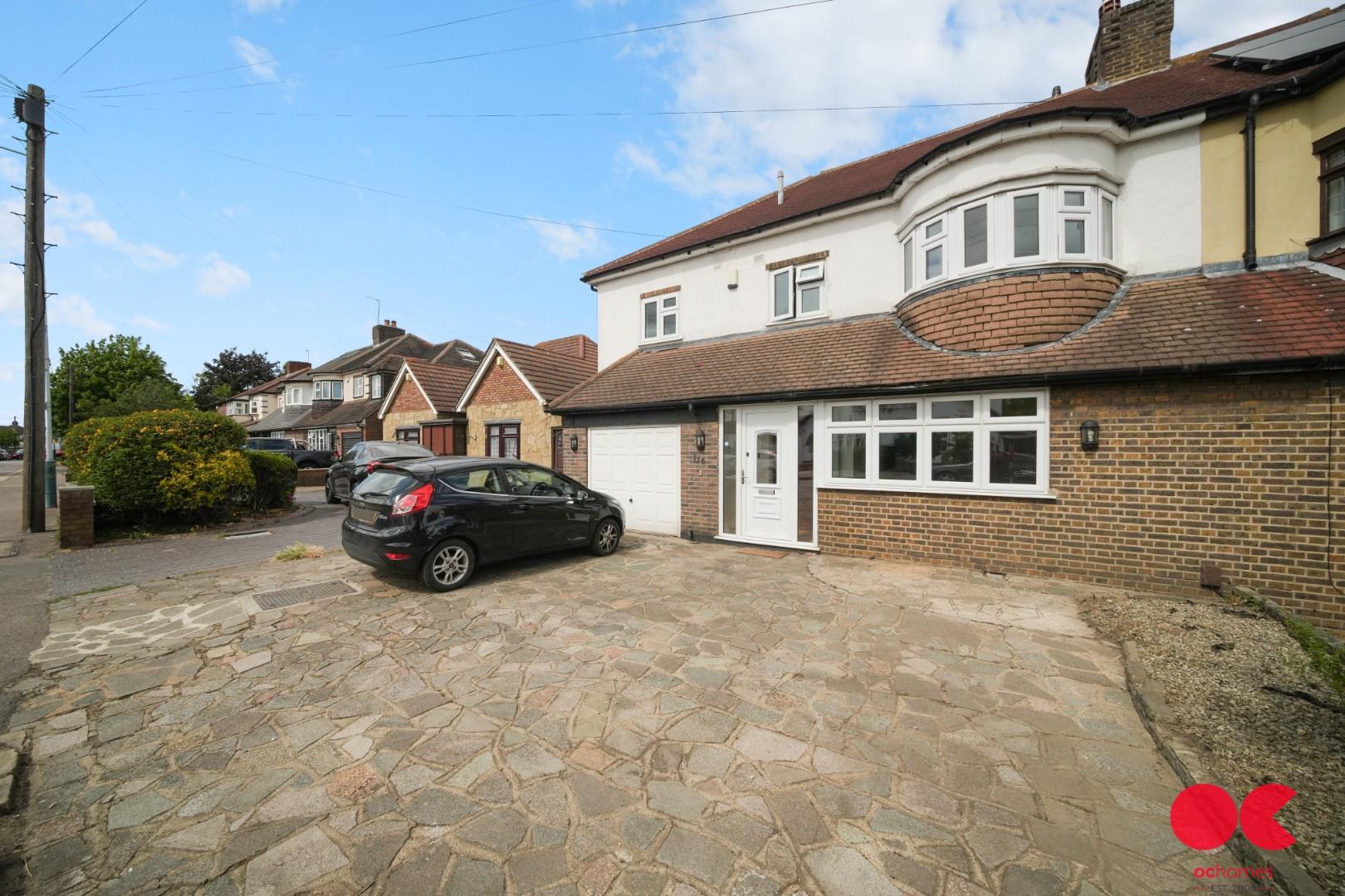 4 bed semi-detached house for sale in Pettits Lane, Romford  - Property Image 18
