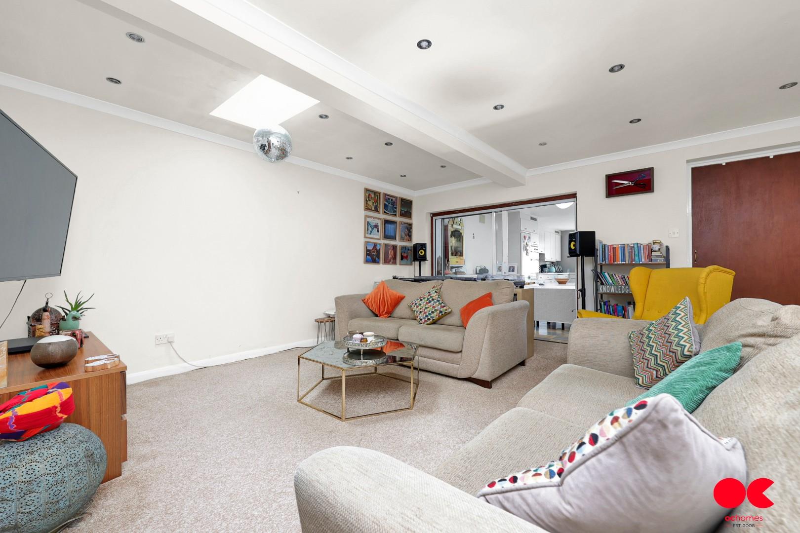 Commercial property for sale in High Street North, London  - Property Image 11
