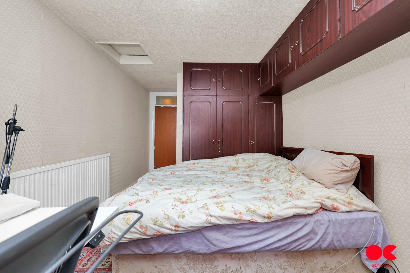 Commercial property for sale in High Street North, London 24
