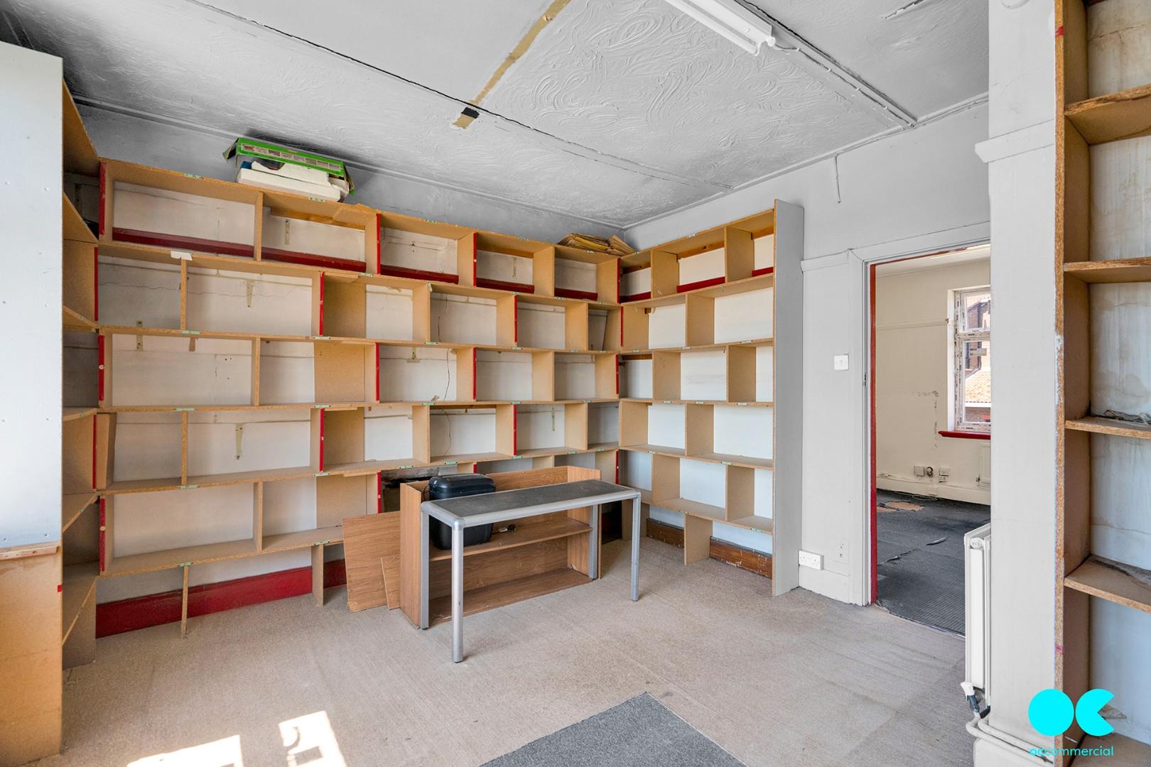 Commercial property to rent in High Street, Hornchurch 11