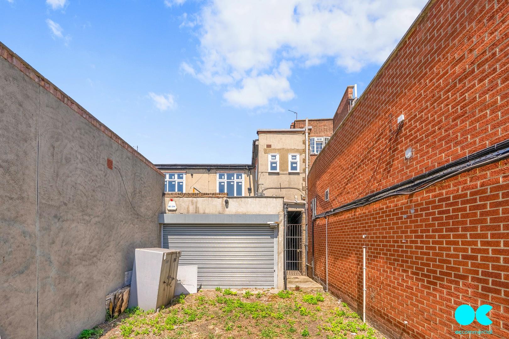 Commercial property to rent in High Street, Hornchurch 17