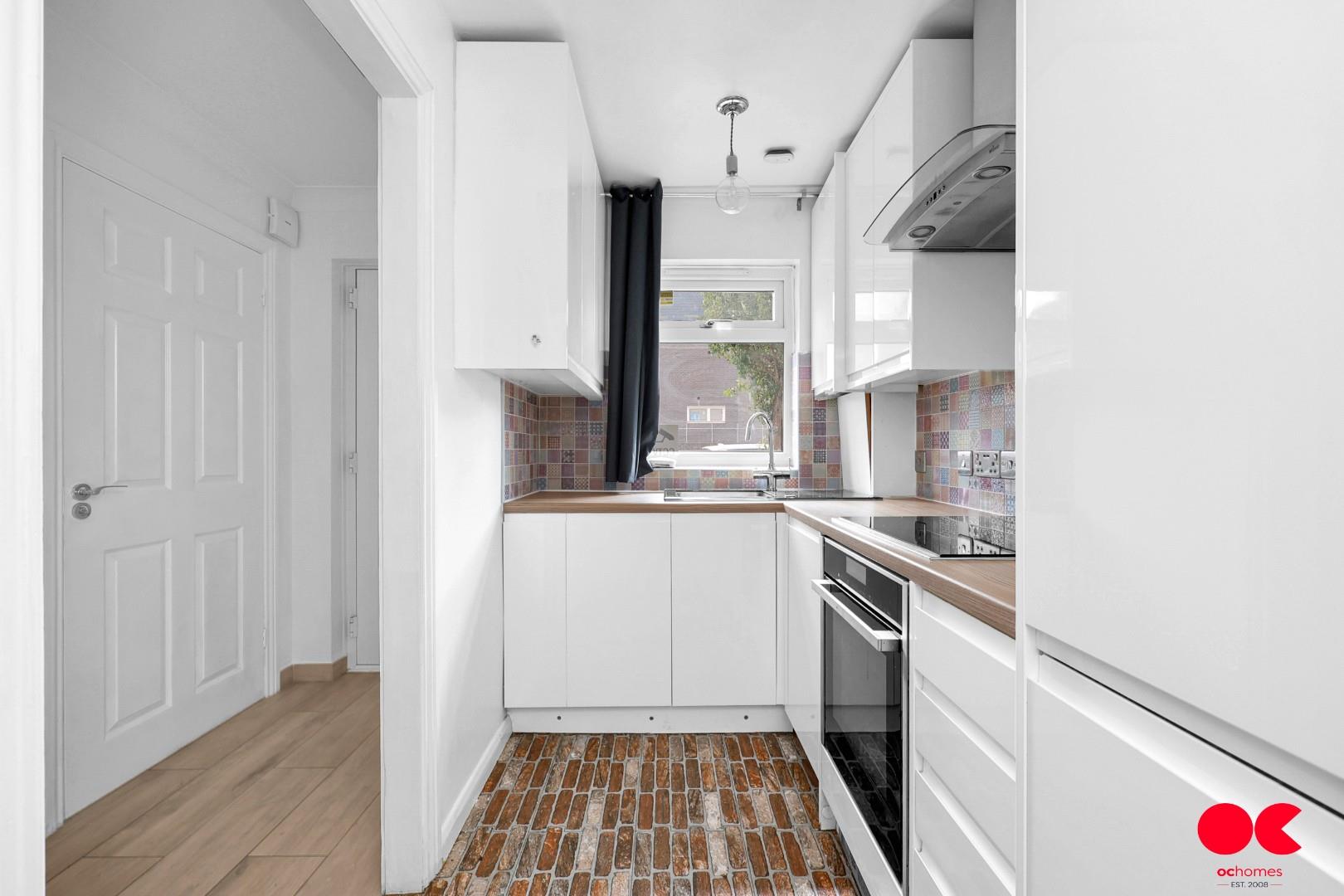 2 bed terraced house to rent in Mallards Road, Barking  - Property Image 2