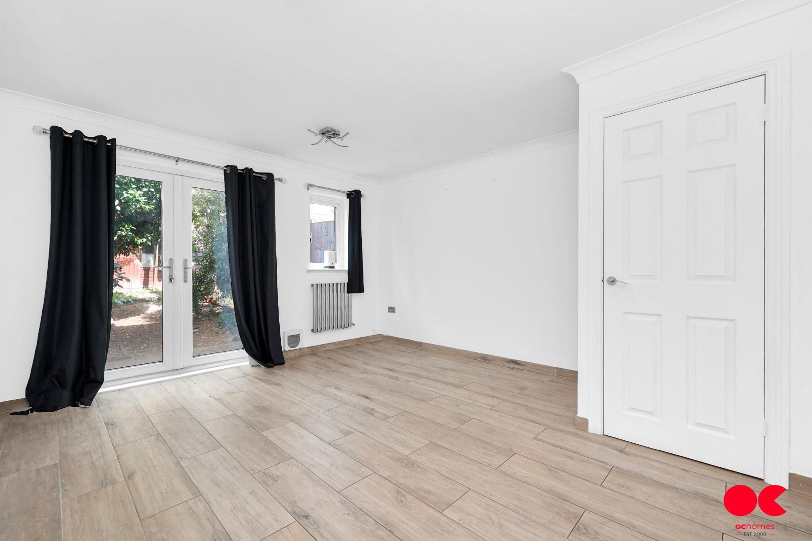 2 bed terraced house to rent in Mallards Road, Barking  - Property Image 3