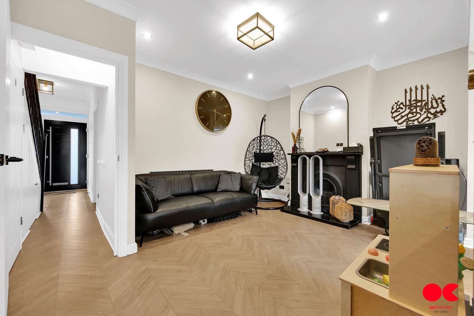 3 bed semi-detached house for sale in Hornchurch Road, Hornchurch  - Property Image 22