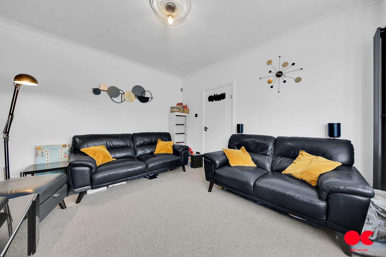 3 bed semi-detached house for sale in Hornchurch Road, Hornchurch  - Property Image 12