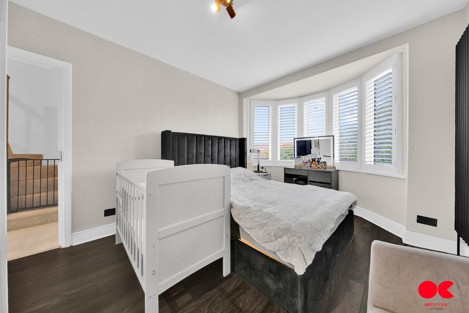 3 bed semi-detached house for sale in Hornchurch Road, Hornchurch  - Property Image 3