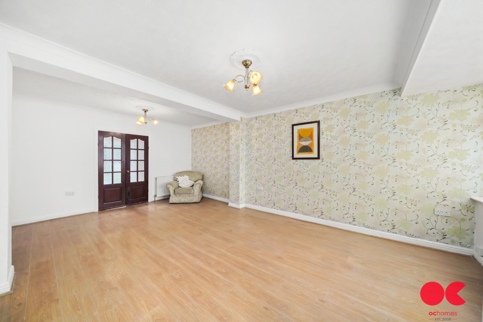 4 bed end of terrace house for sale in Linley Crescent, Romford  - Property Image 10