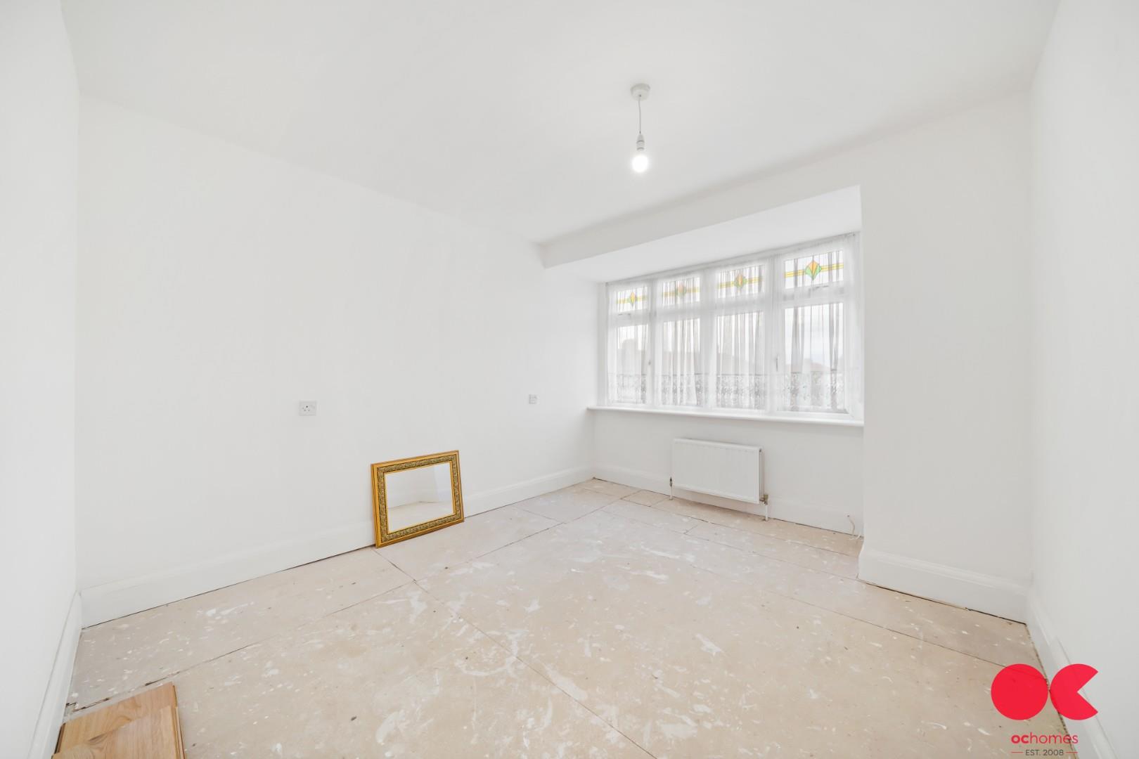 4 bed end of terrace house for sale in Linley Crescent, Romford  - Property Image 18