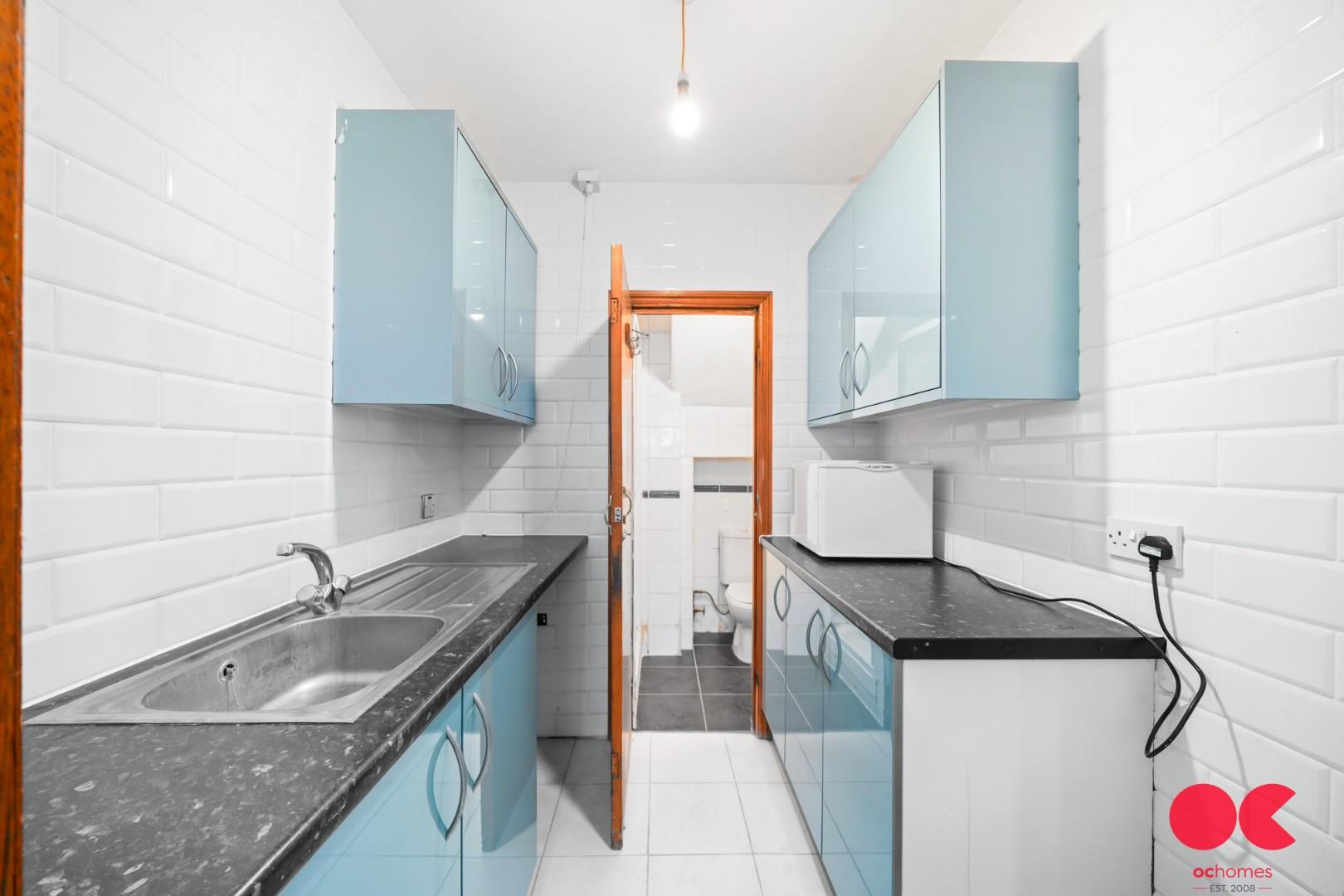 4 bed end of terrace house for sale in Linley Crescent, Romford  - Property Image 8