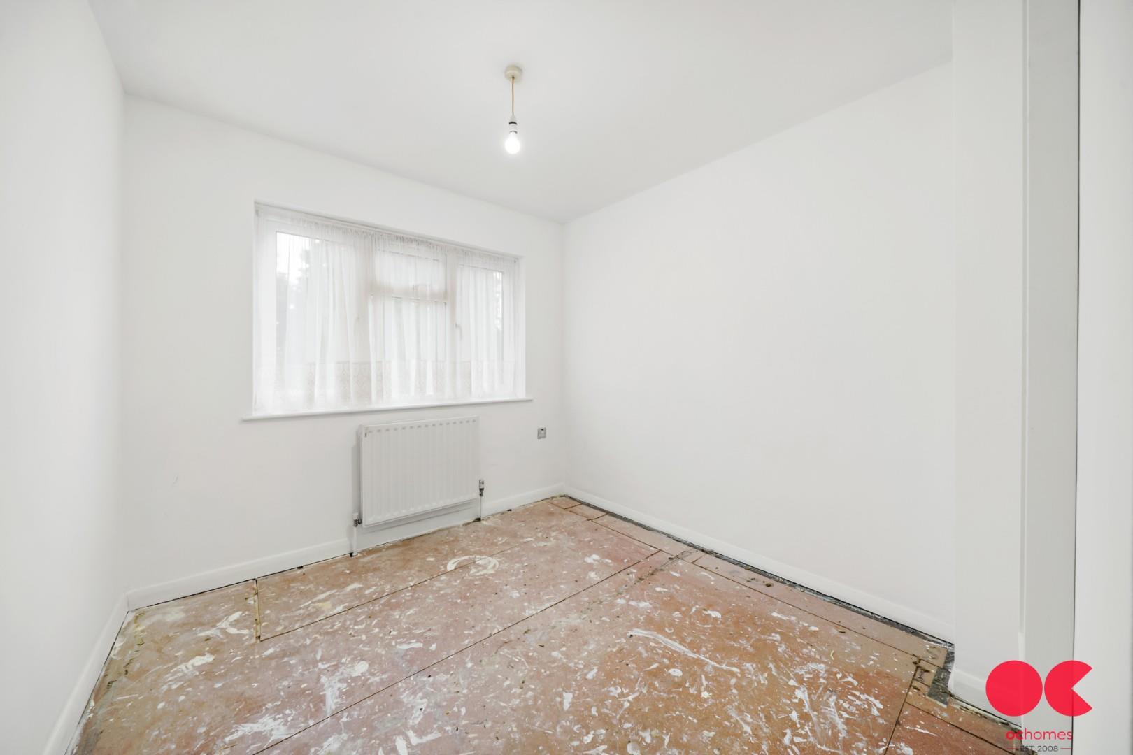 4 bed end of terrace house for sale in Linley Crescent, Romford  - Property Image 14