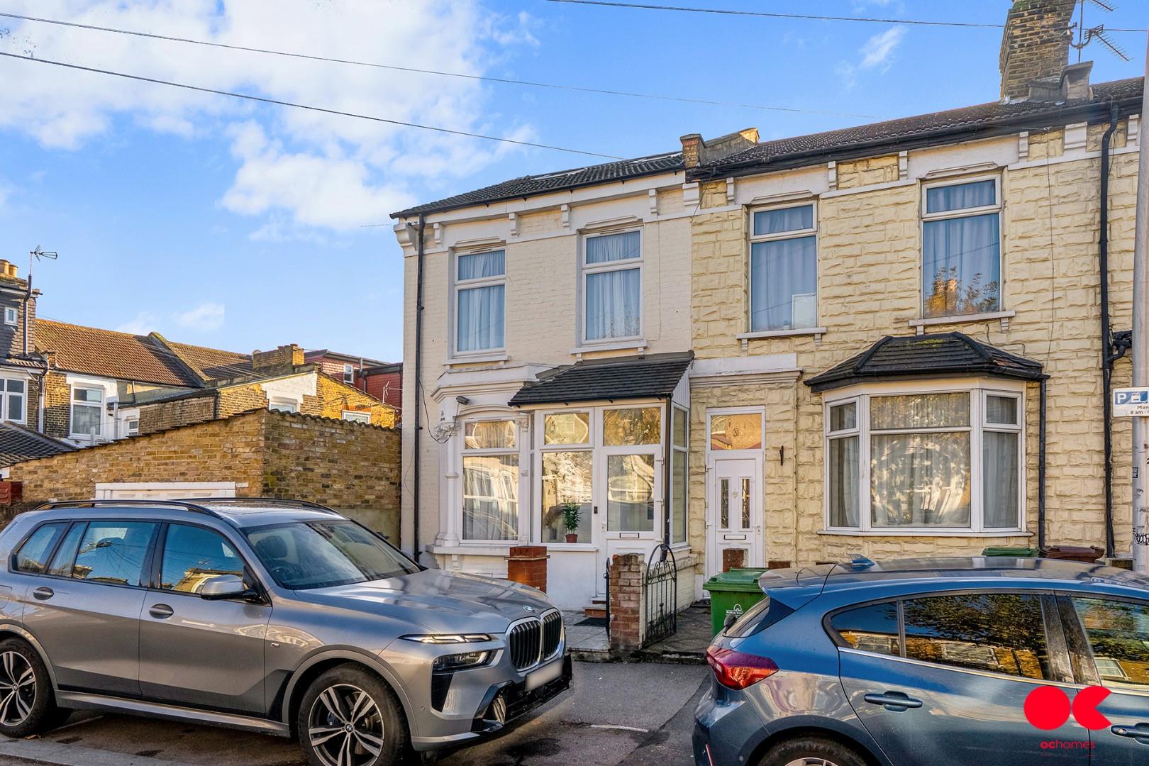 5 bed end of terrace house for sale in Alexandra Road, London  - Property Image 3