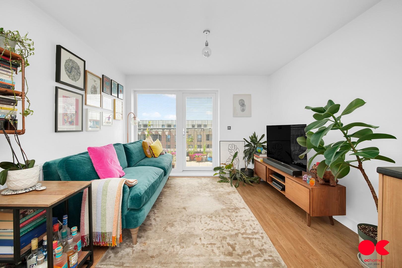 2 bed flat for sale in Maxwell Road, Romford  - Property Image 8