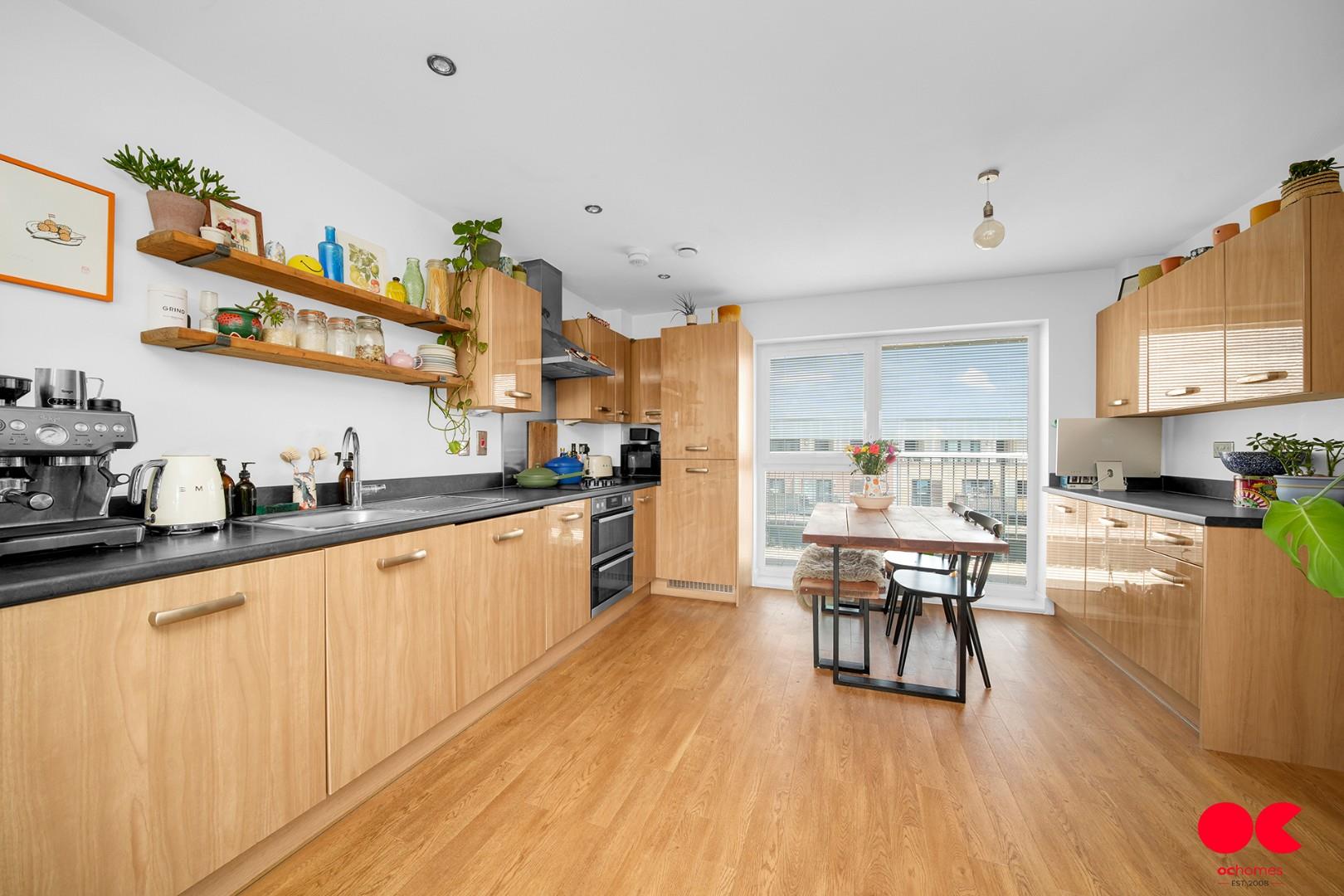 2 bed flat for sale in Maxwell Road, Romford  - Property Image 10