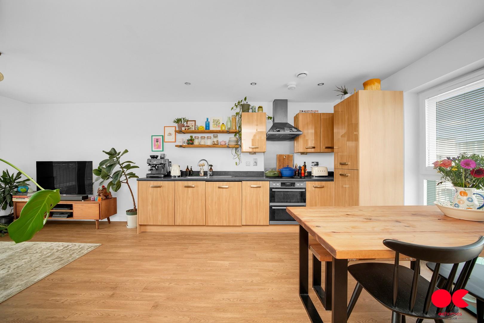 2 bed flat for sale in Maxwell Road, Romford  - Property Image 17