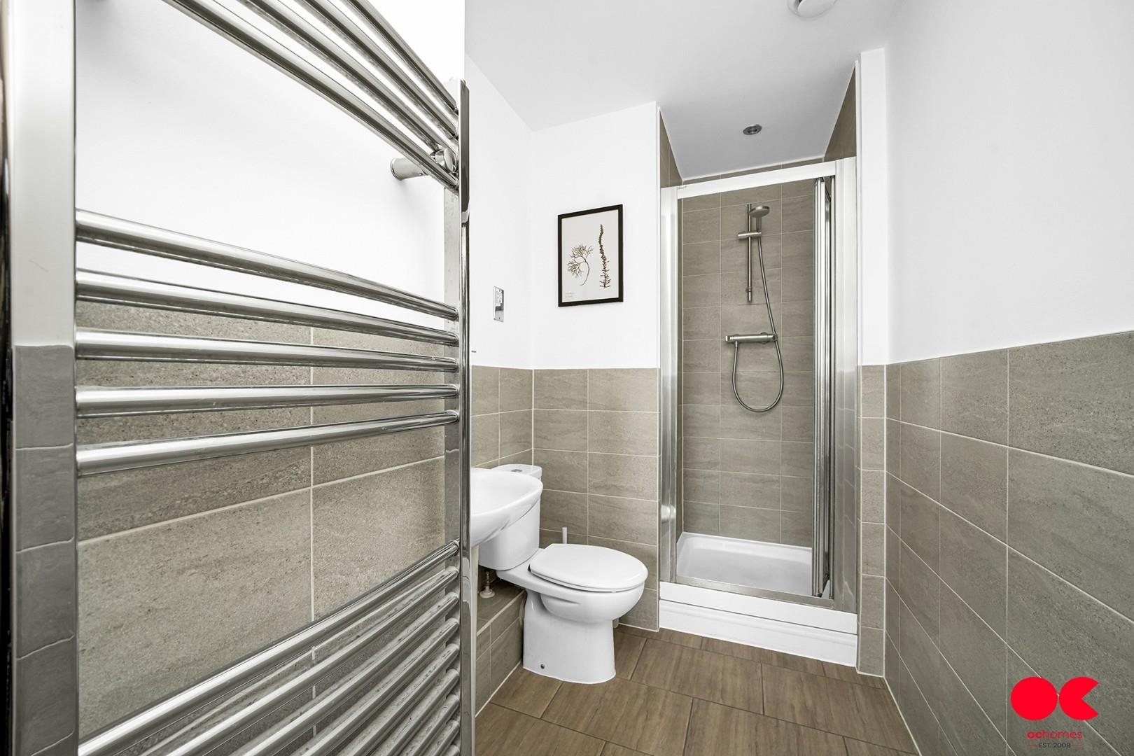 2 bed flat for sale in Maxwell Road, Romford  - Property Image 9