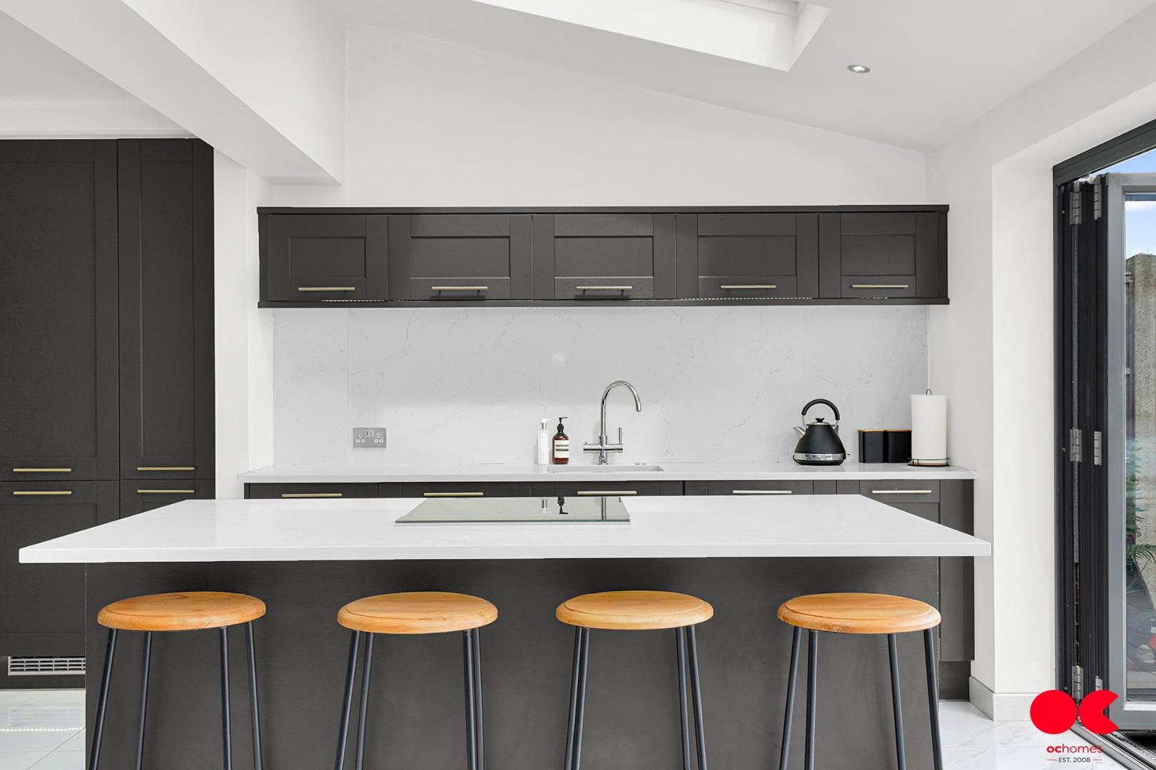 3 bed semi-detached house for sale in Parkside Avenue, Romford  - Property Image 12