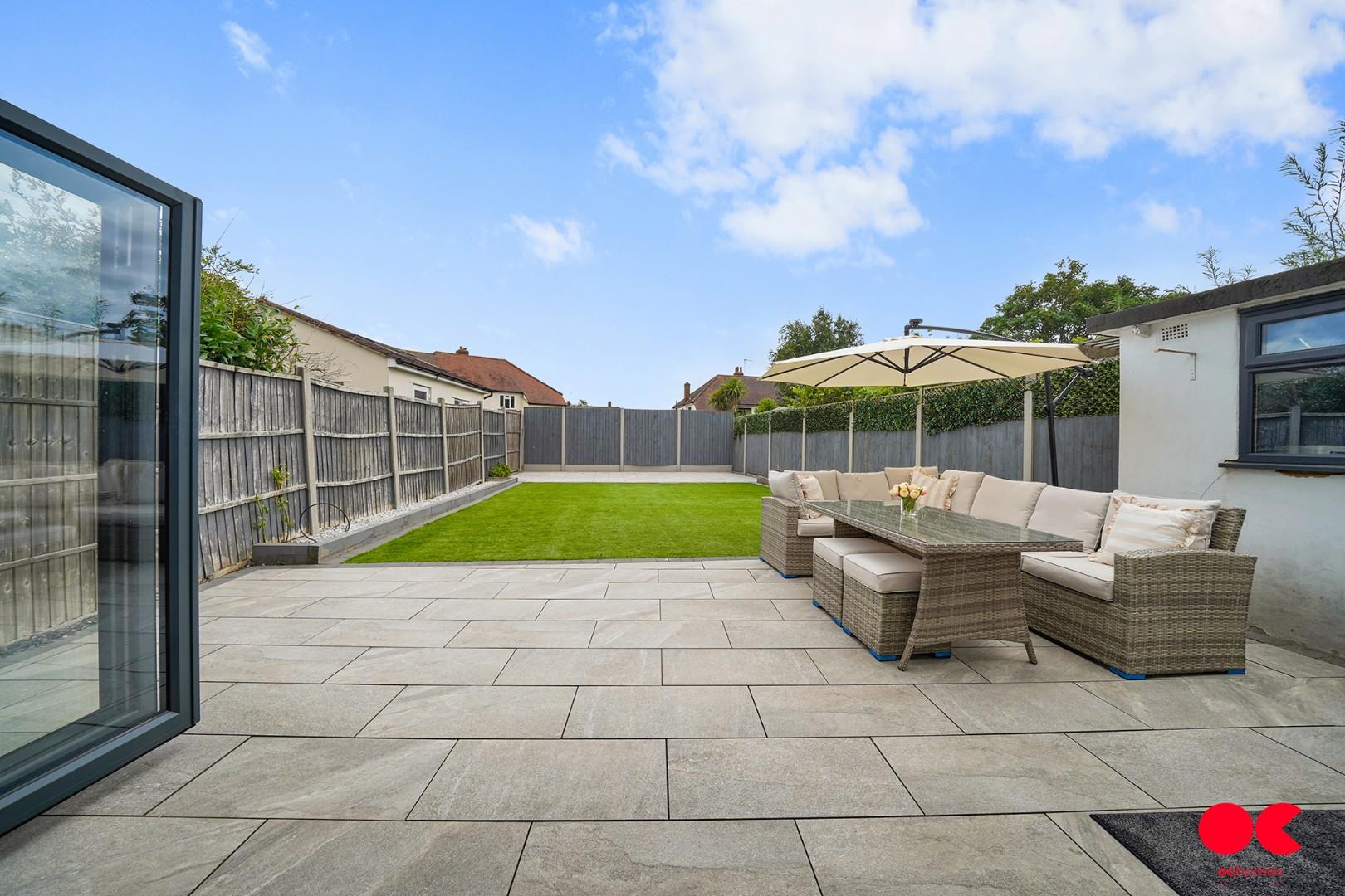 3 bed semi-detached house for sale in Parkside Avenue, Romford  - Property Image 21