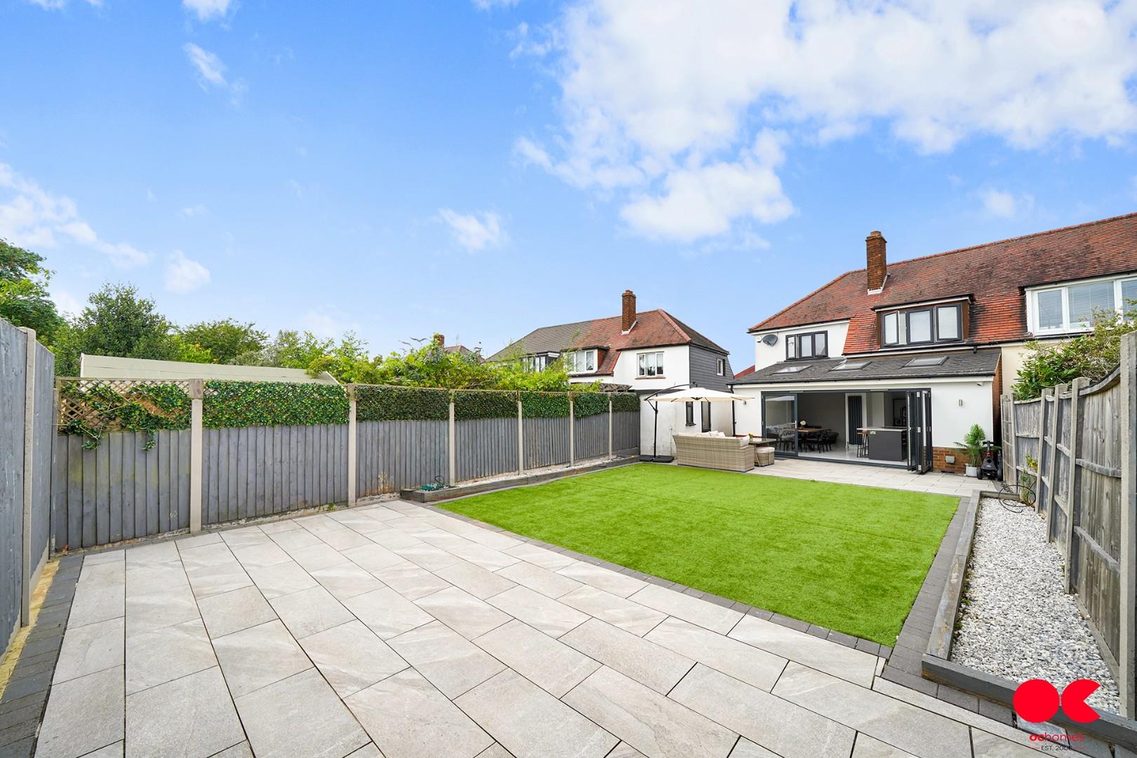 3 bed semi-detached house for sale in Parkside Avenue, Romford  - Property Image 24