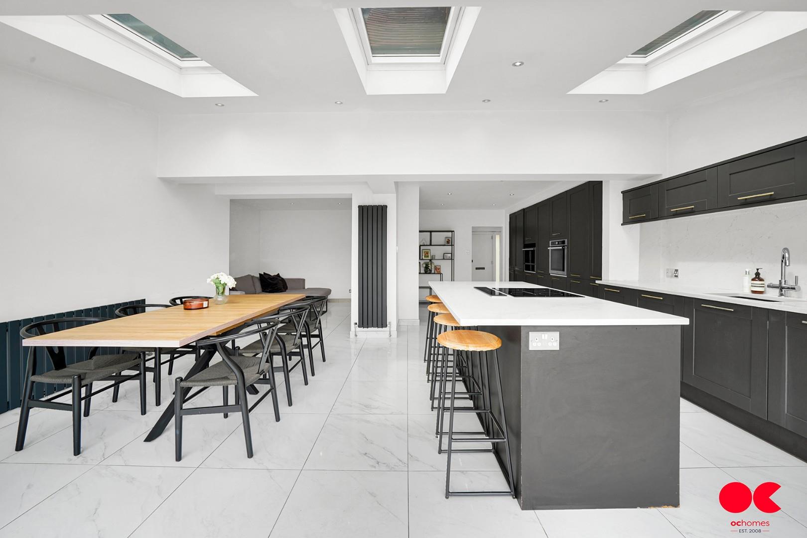 3 bed semi-detached house for sale in Parkside Avenue, Romford  - Property Image 16