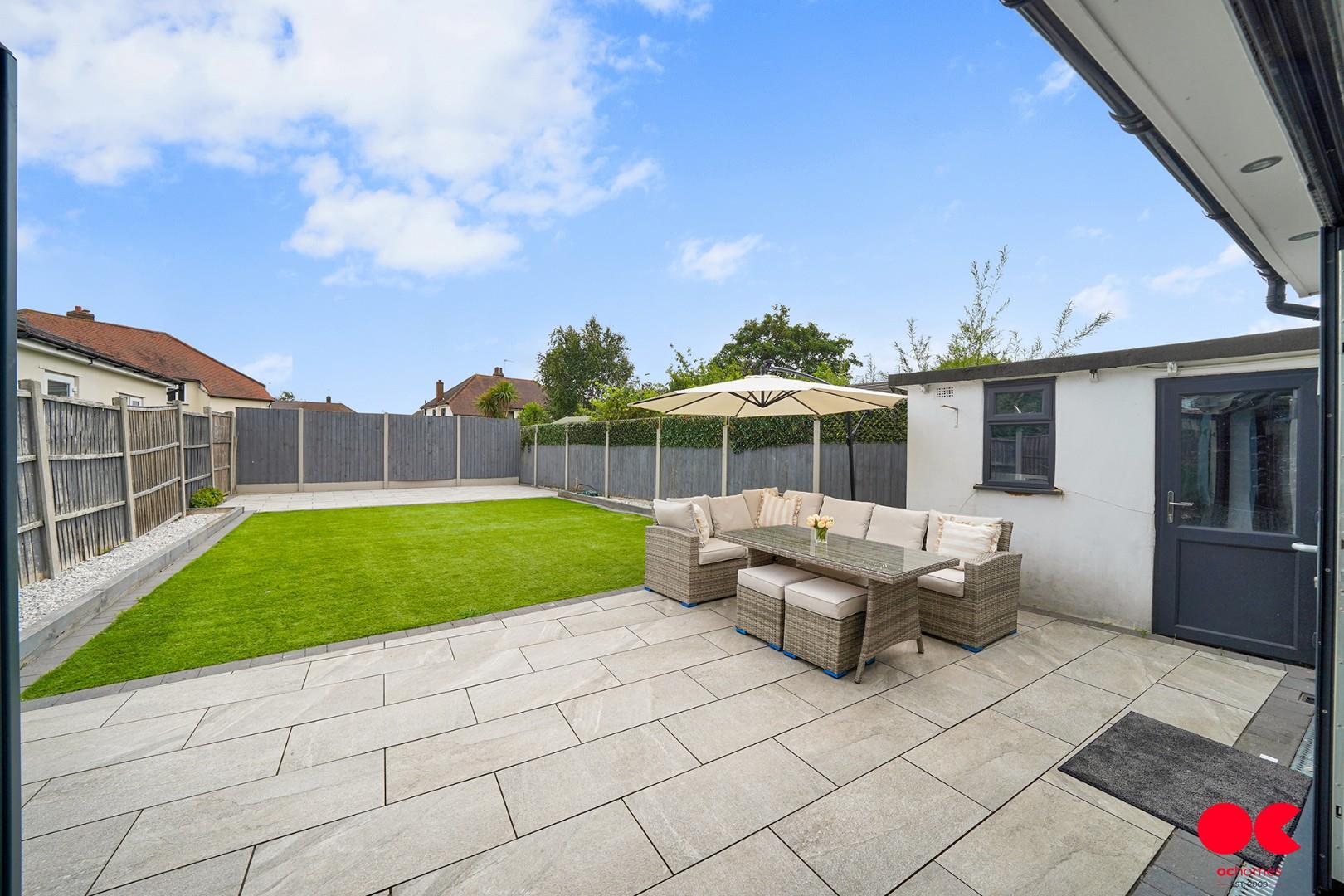 3 bed semi-detached house for sale in Parkside Avenue, Romford  - Property Image 20