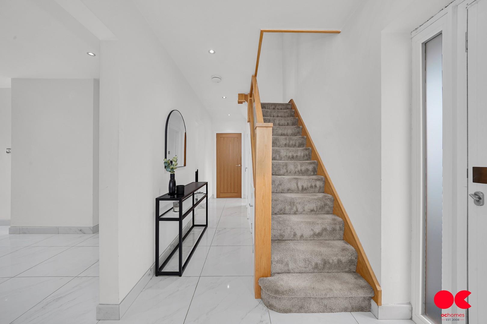 3 bed semi-detached house for sale in Parkside Avenue, Romford  - Property Image 7
