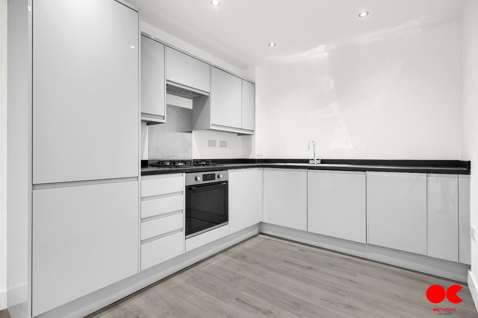 1 bed flat to rent in Green Street, Forest Gate, London