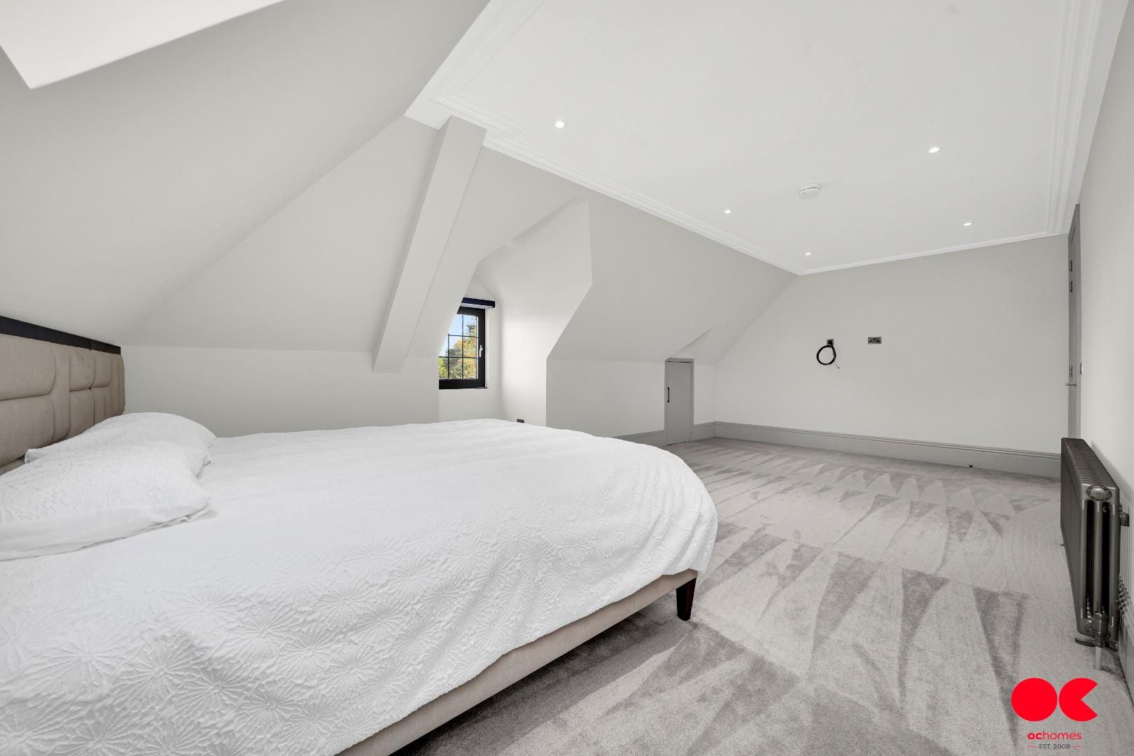 5 bed detached house for sale in Freeman Way, Emerson Park, Hornchurch  - Property Image 43