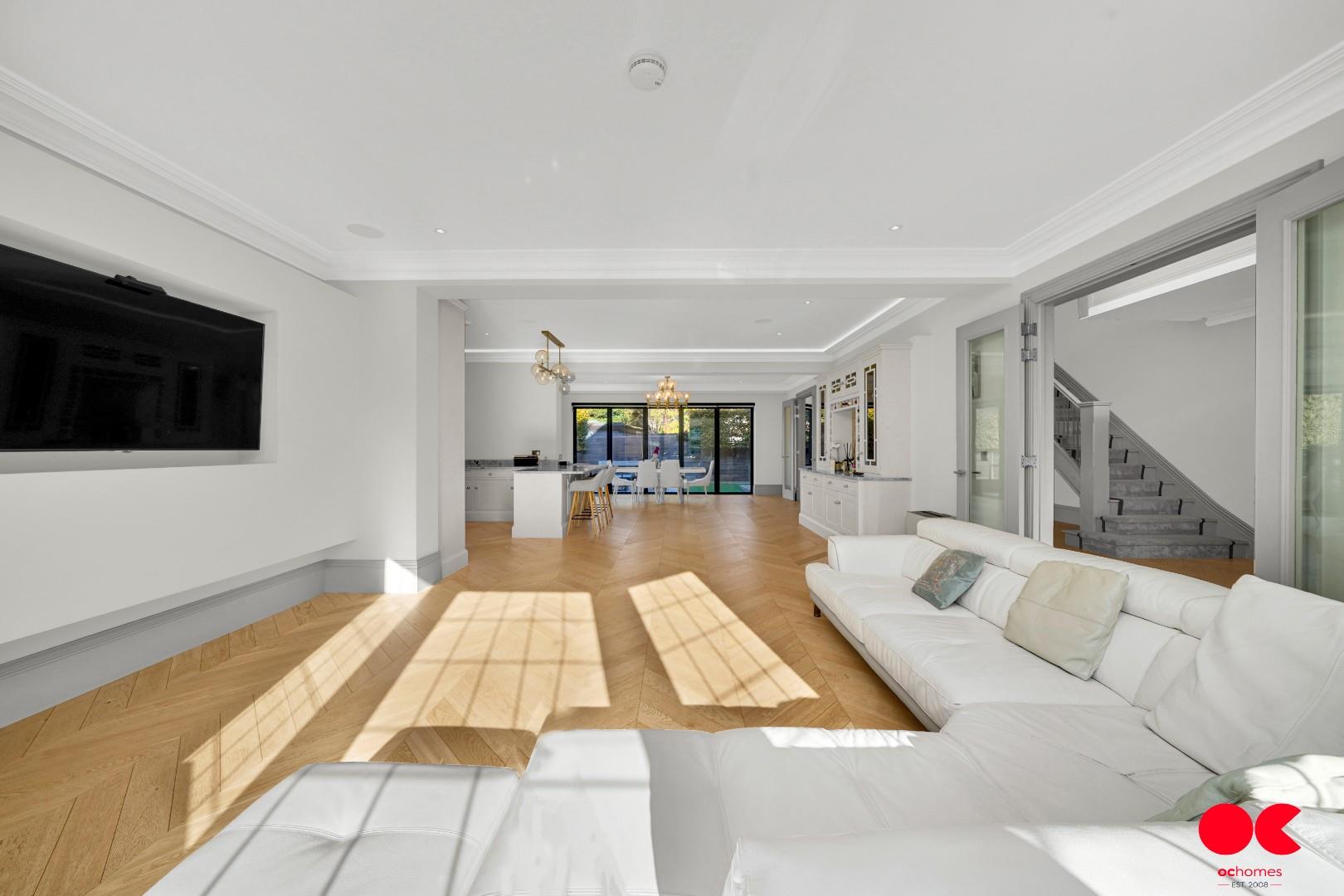 5 bed detached house for sale in Freeman Way, Emerson Park, Hornchurch  - Property Image 34