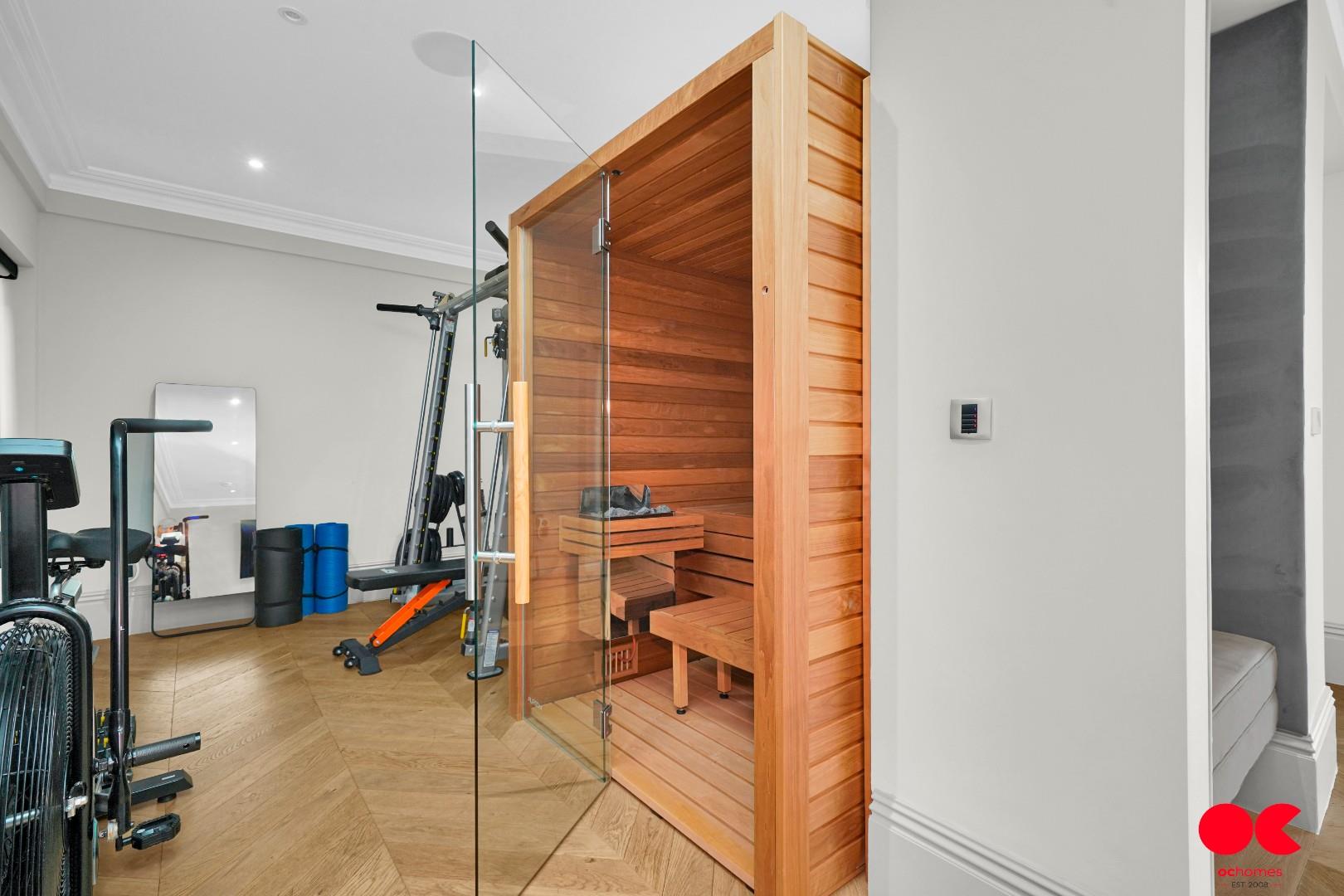 5 bed detached house for sale in Freeman Way, Emerson Park, Hornchurch  - Property Image 36