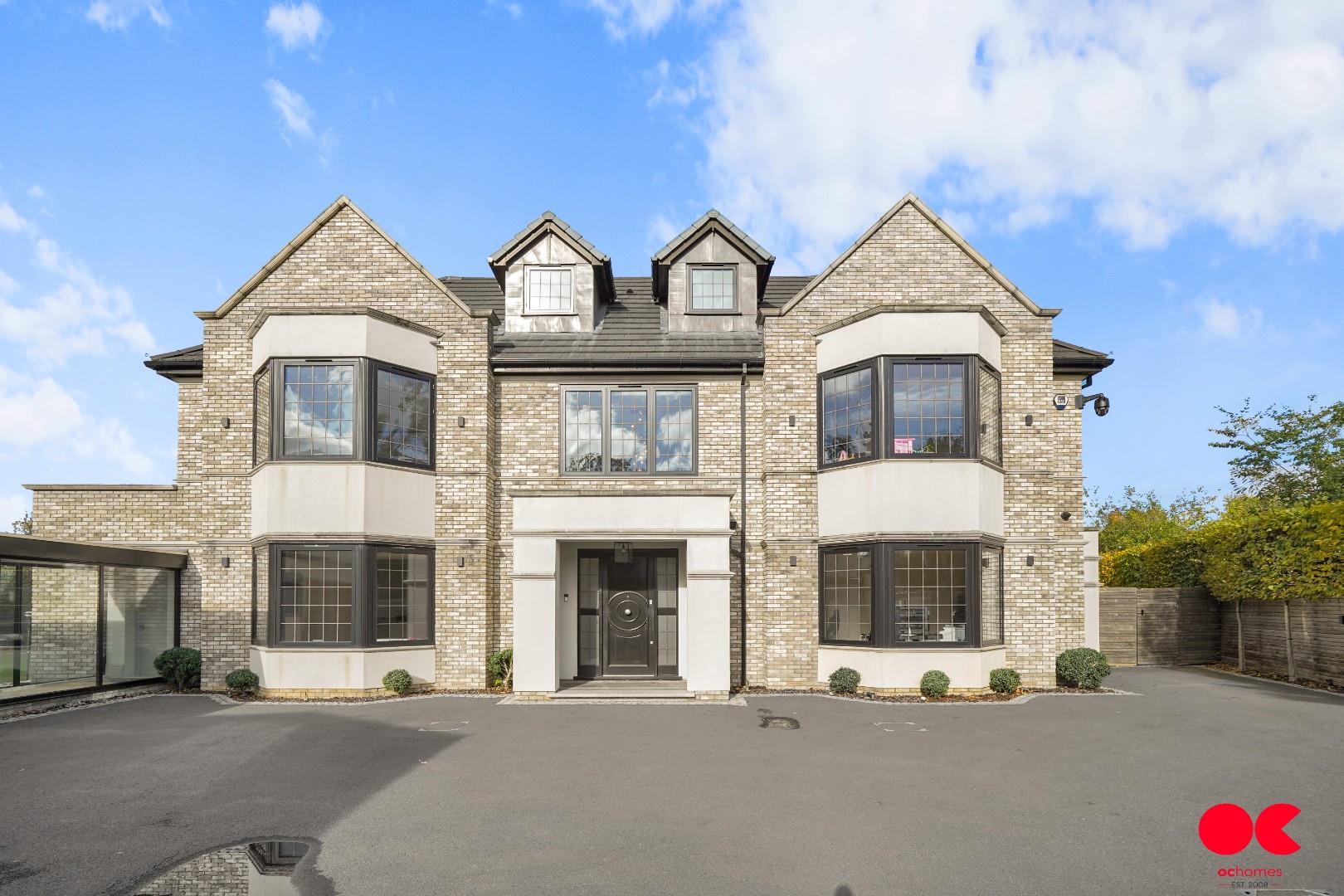 5 bed detached house for sale in Freeman Way, Emerson Park, Hornchurch