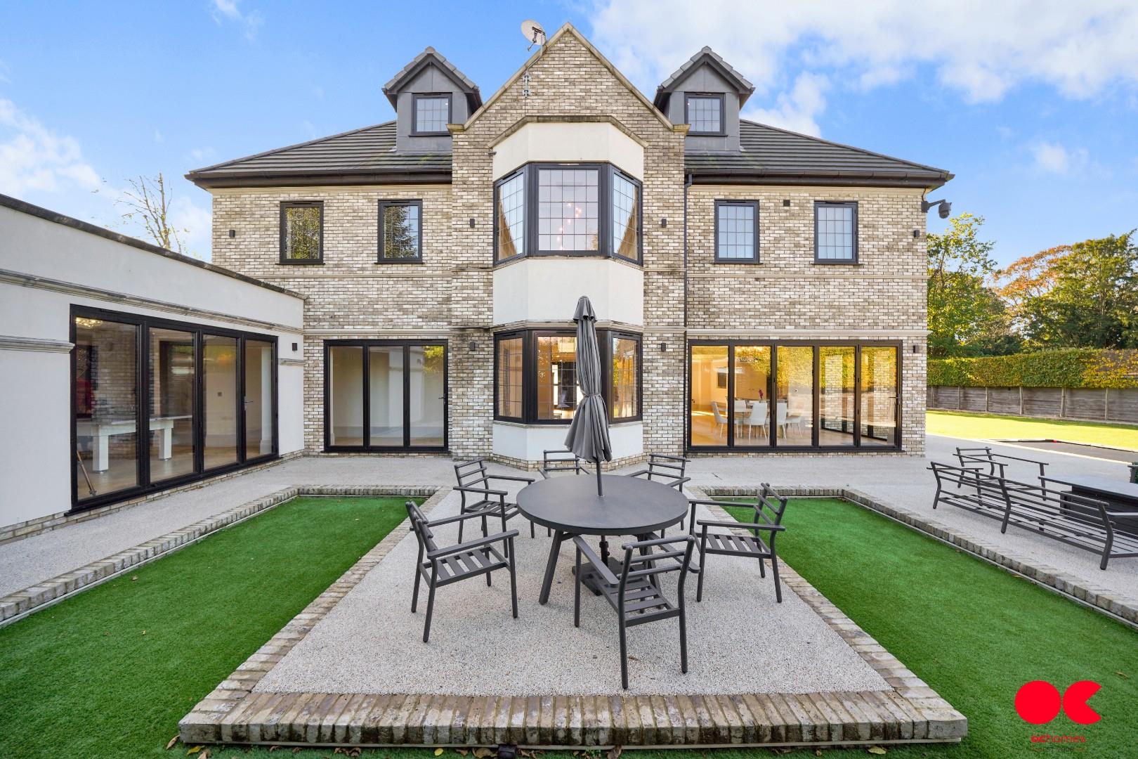 5 bed detached house for sale in Freeman Way, Emerson Park, Hornchurch  - Property Image 62