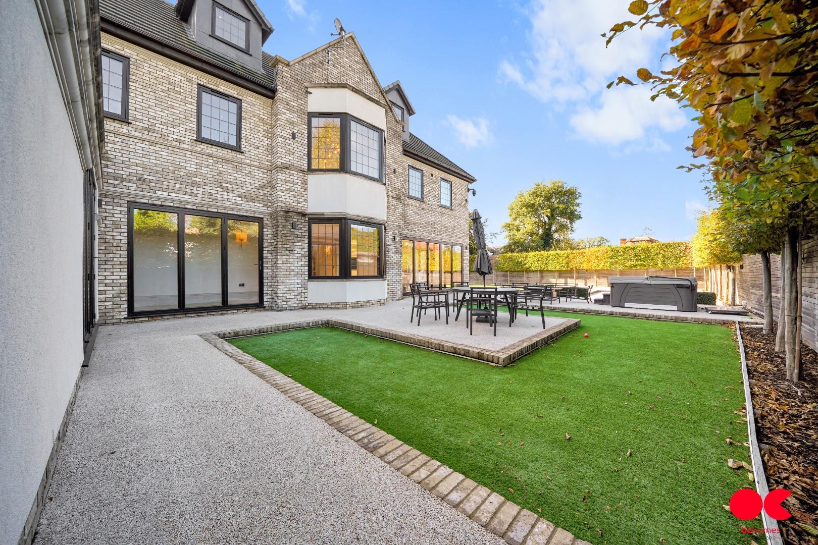 5 bed detached house for sale in Freeman Way, Emerson Park, Hornchurch  - Property Image 5