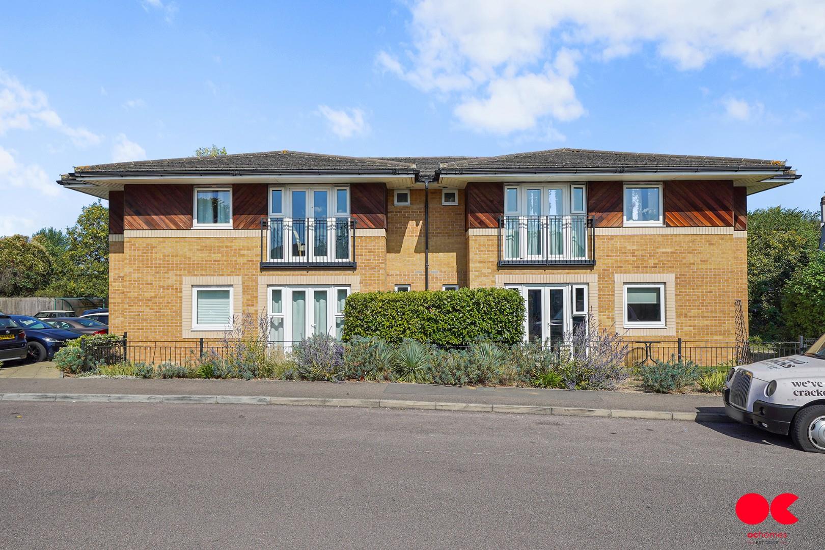 2 bed flat for sale in Stafford Avenue, Hornchurch - Property Image 1