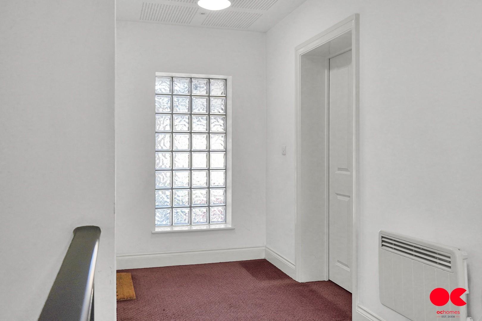 2 bed flat for sale in Stafford Avenue, Hornchurch  - Property Image 14