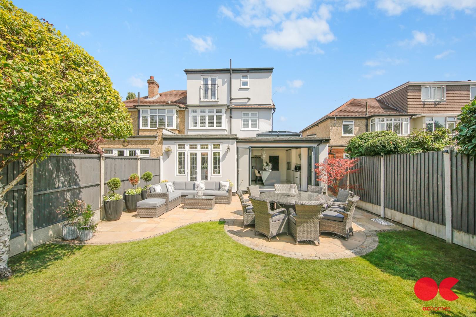 4 bed semi-detached house for sale in Woodlands Road, Romford  - Property Image 42