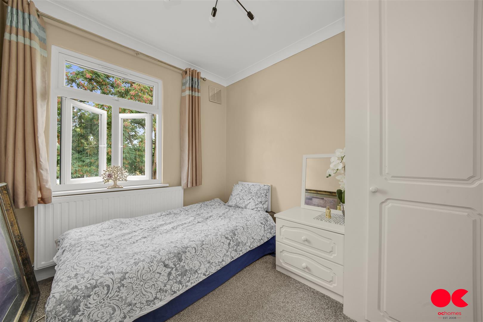 4 bed semi-detached house for sale in Park Avenue, Ilford  - Property Image 13