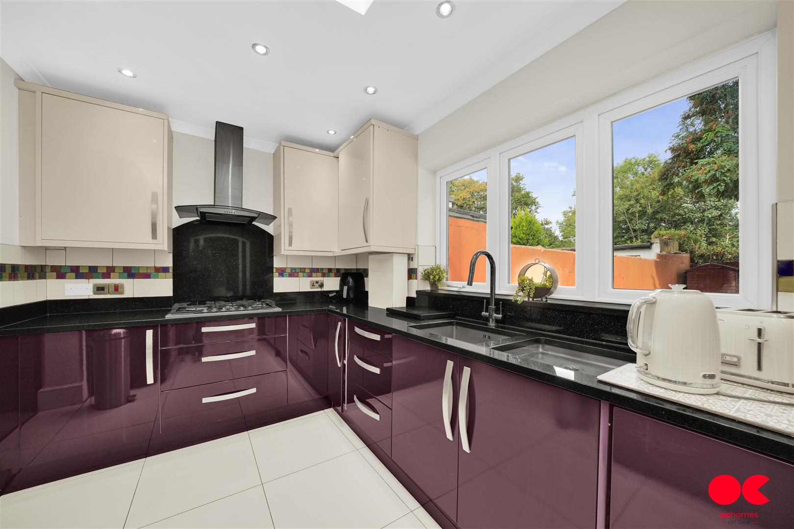 4 bed semi-detached house for sale in Park Avenue, Ilford  - Property Image 14