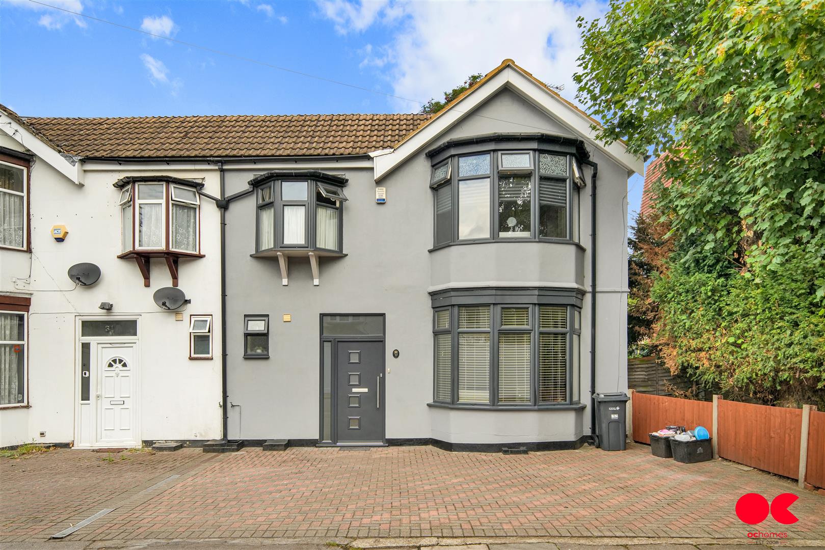 4 bed semi-detached house for sale in Park Avenue, Ilford  - Property Image 1