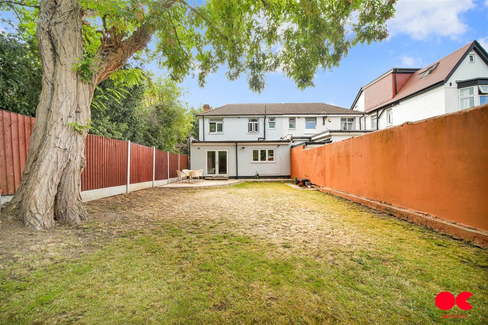4 bed semi-detached house for sale in Park Avenue, Ilford  - Property Image 25