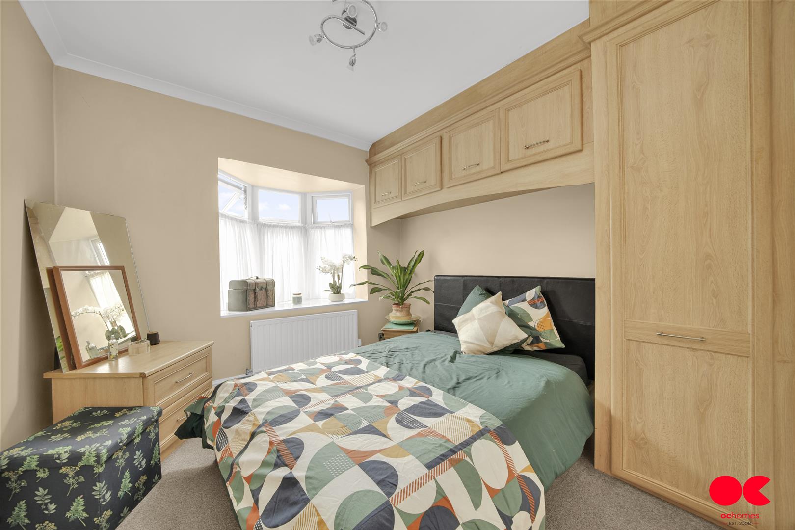 4 bed semi-detached house for sale in Park Avenue, Ilford  - Property Image 8