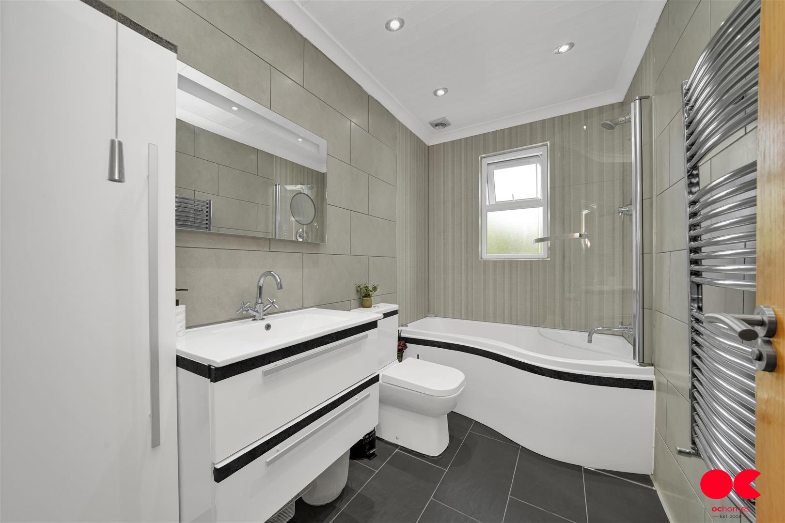 4 bed semi-detached house for sale in Park Avenue, Ilford  - Property Image 5