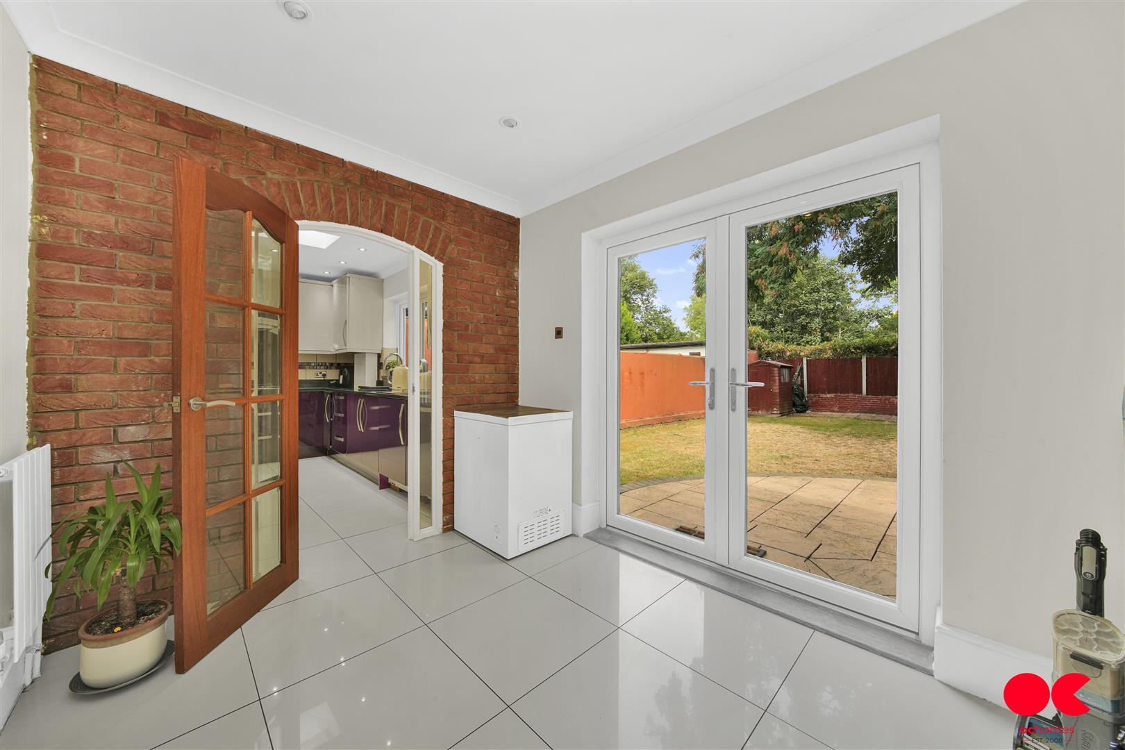4 bed semi-detached house for sale in Park Avenue, Ilford  - Property Image 15