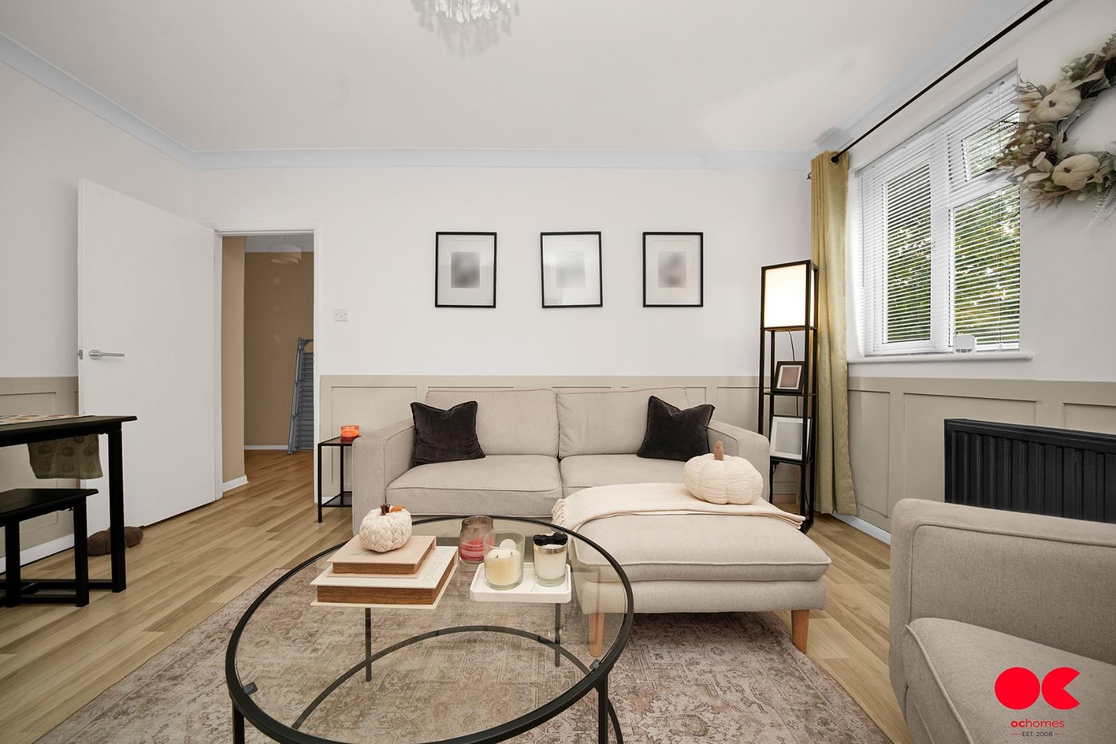 2 bed flat for sale in Main Road, Gidea Park  - Property Image 12