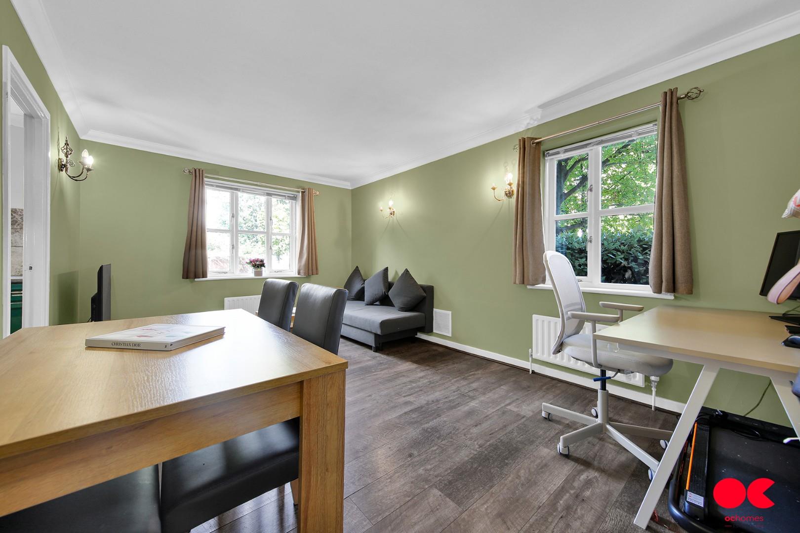 2 bed flat for sale in Monkwood Close, Romford  - Property Image 7
