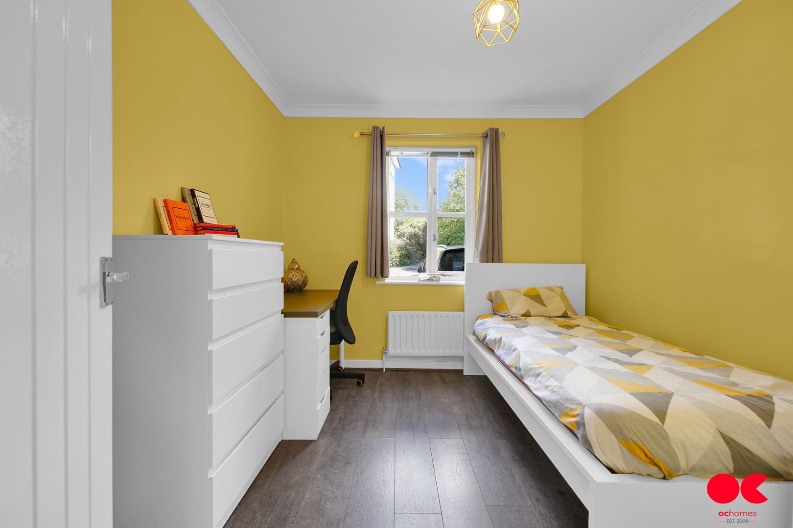 2 bed flat for sale in Monkwood Close, Romford  - Property Image 9