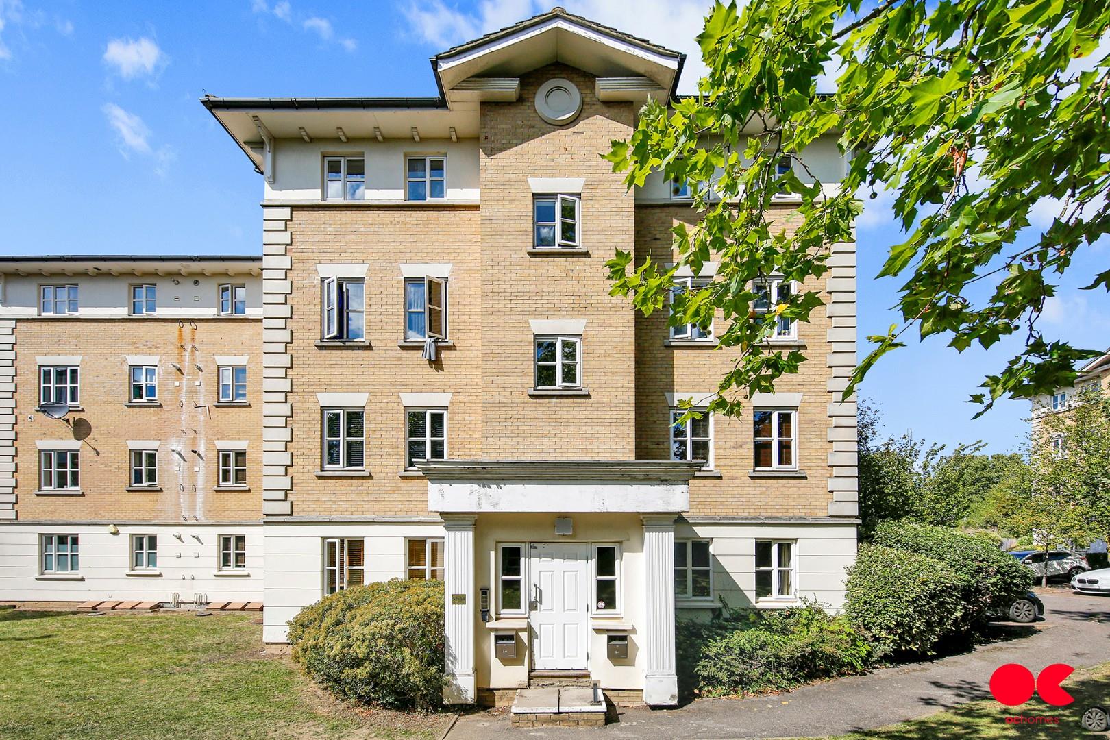 2 bed flat for sale in Monkwood Close, Romford  - Property Image 1
