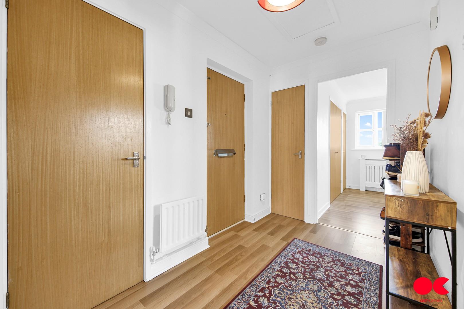 2 bed flat for sale in Monkwood Close, Romford  - Property Image 12