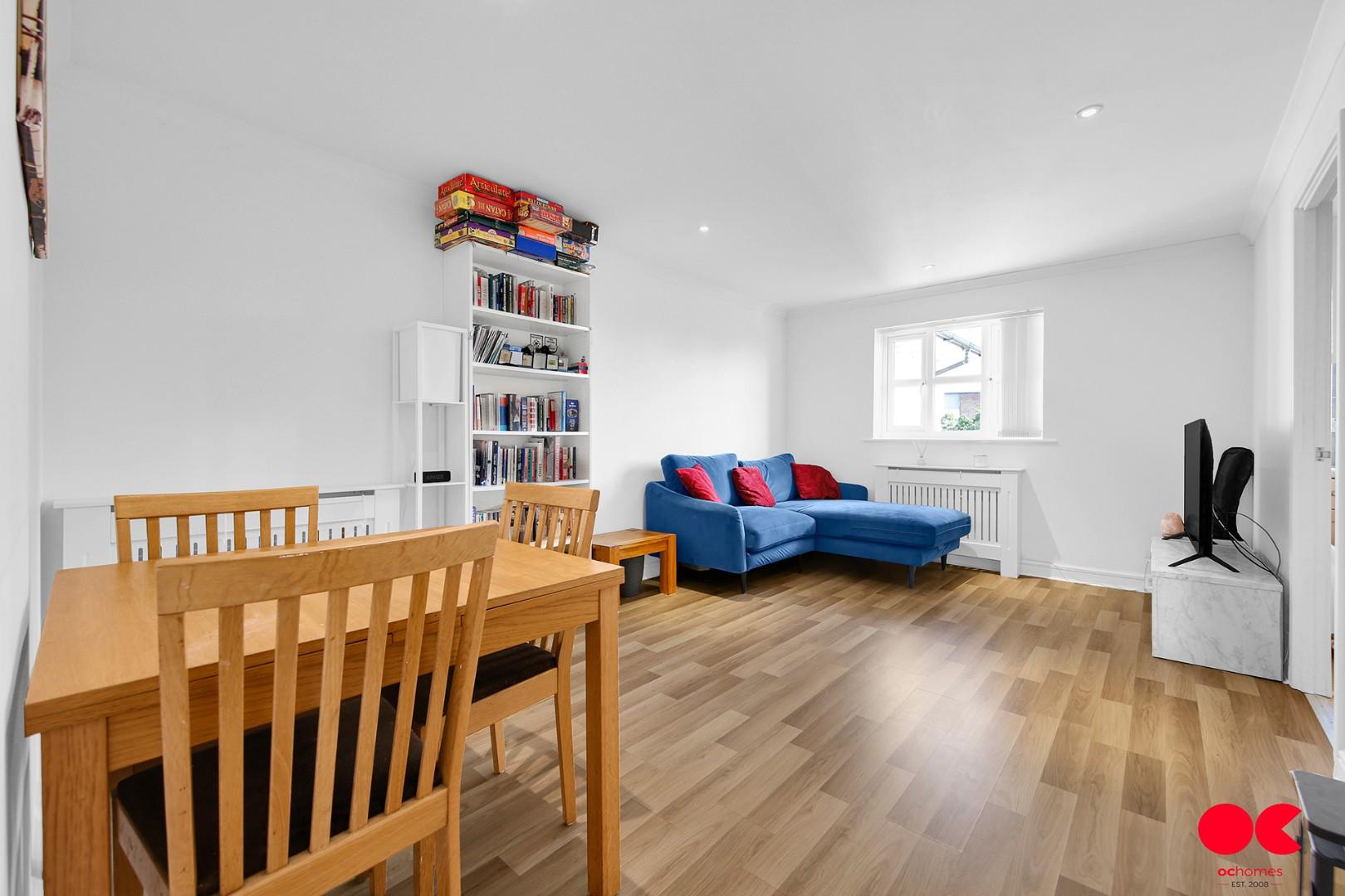 2 bed flat for sale in Monkwood Close, Romford, RM1